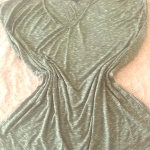 🌻2/$10🌻 Marbled V-neck Tunic